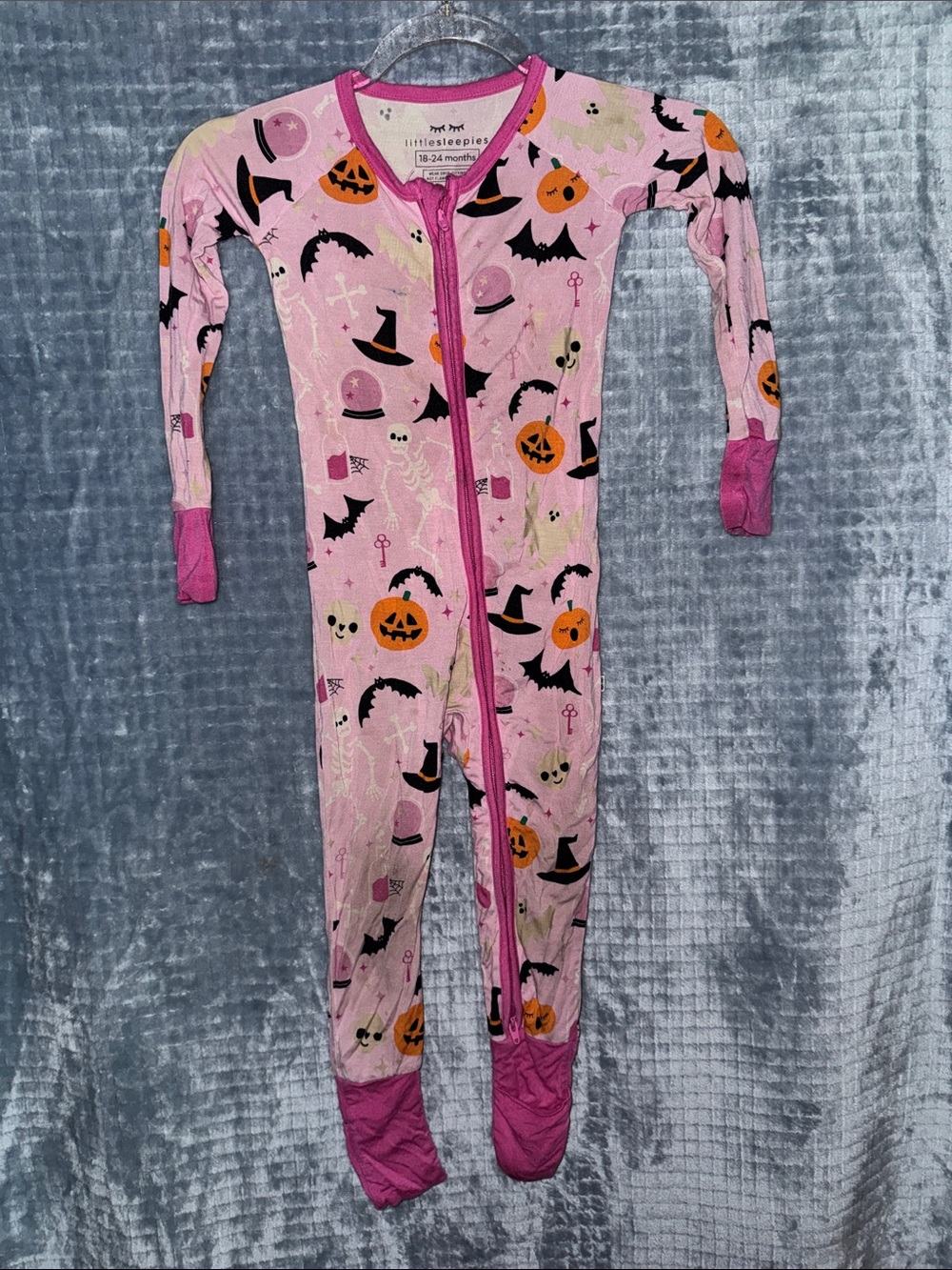 Little Sleepies halloween zippy 18/24months glow in the dark